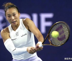 2-0！2-0！郑钦文保送8强，克鲁格废了